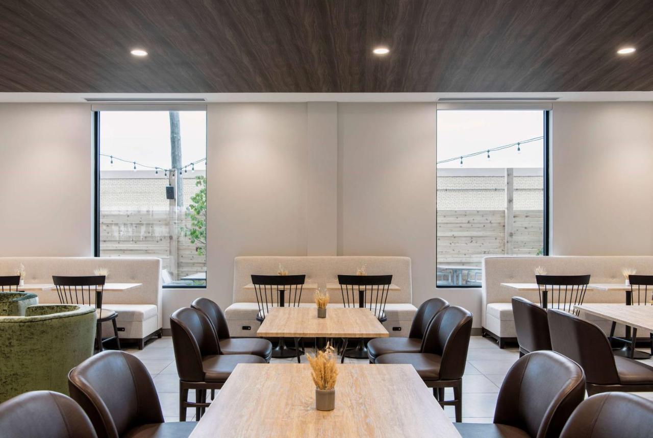 Hotel Wyndham Garden Airport Winnipeg