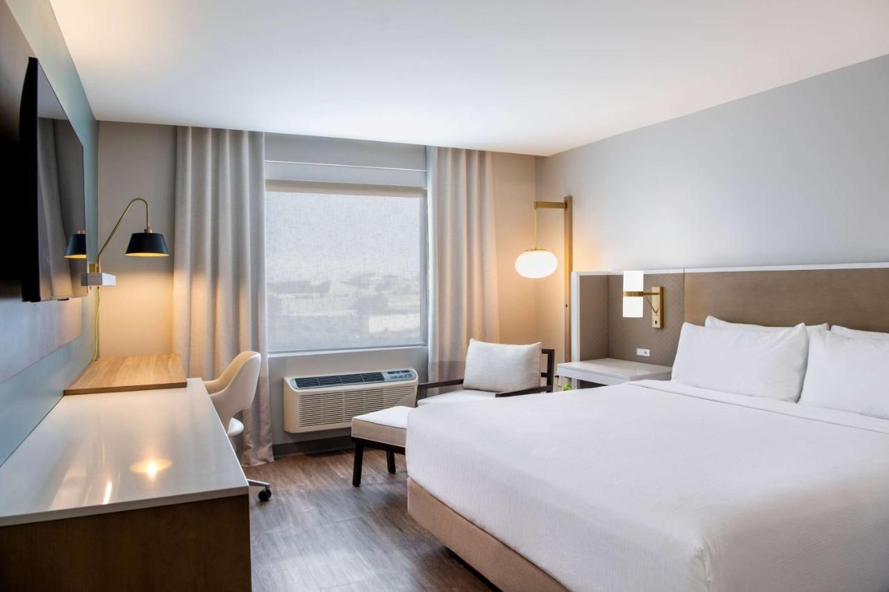 Wyndham Garden Airport 3*