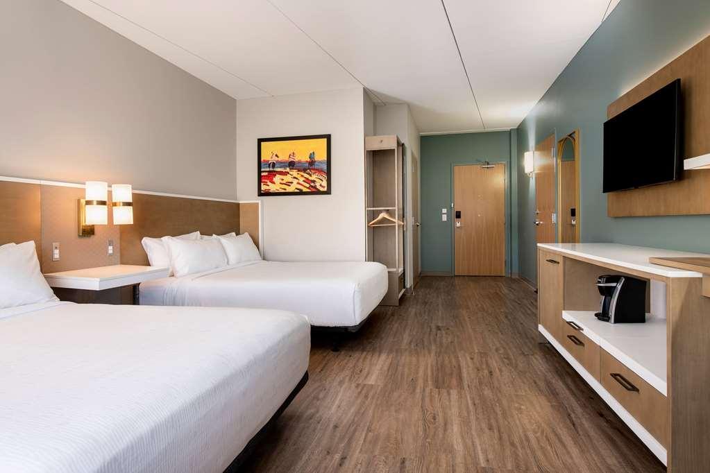 Wyndham Garden Airport 3*